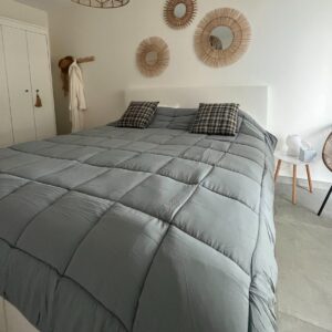 HappyBed 200x200 - Tweepersoonsdekbed - 100% Katoen - Wasbaar dekbed zonder overtrek - Bedrukt dekbed zonder hoes - Hoesloos Dekbed met Print - Grey (8719023690588)