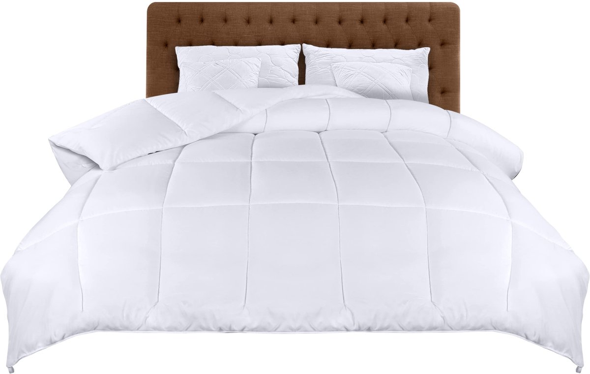 Dailygoody - Zomerdekbed - Lichtgewicht Dekbed - Zacht en Comfortabel - Wit - Polyester Vulling - Ideaal voor Kamperen - 140x200 cm (2204567427265)